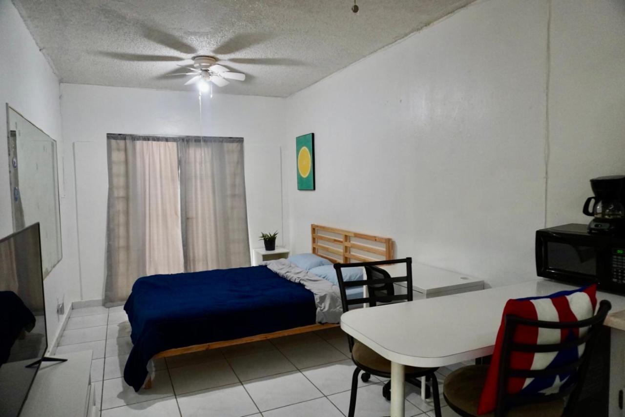 All You Need Studios Walking Distance To Beach Isla Verde 산후안 외부 사진